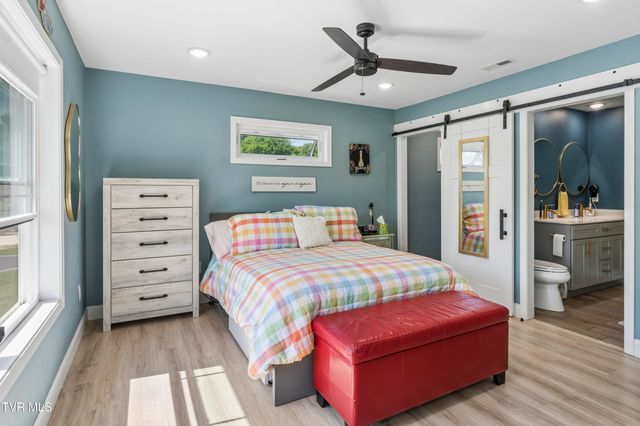 143 Stage Road, Jonesborough, TN 37659