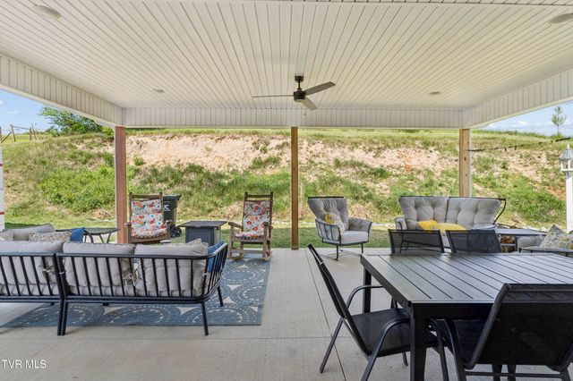143 Stage Road, Jonesborough, TN 37659