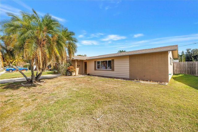 1861 PRINCETON DRIVE, Clearwater, FL 33765