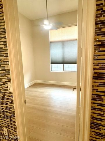 385 Apple River Court, Las Vegas, NV 89148