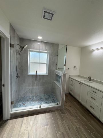 9 Woodlot Court, The Woodlands, TX 77380