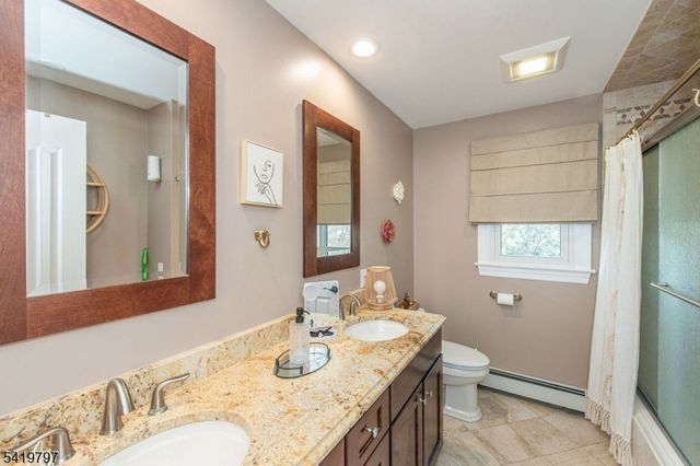 3 S Hampton Dr, Fairfield Twp., NJ 07004