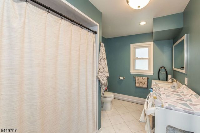 3 S Hampton Dr, Fairfield Twp., NJ 07004