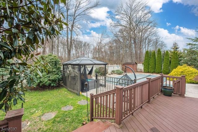 3 S Hampton Dr, Fairfield Twp., NJ 07004