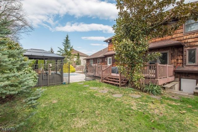 3 S Hampton Dr, Fairfield Twp., NJ 07004