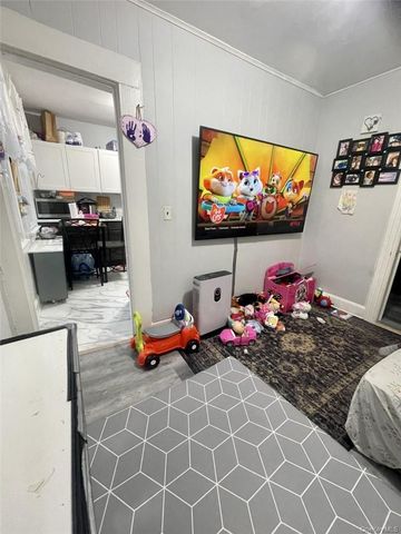 125 N 5th Avenue, Mount Vernon, NY 10550