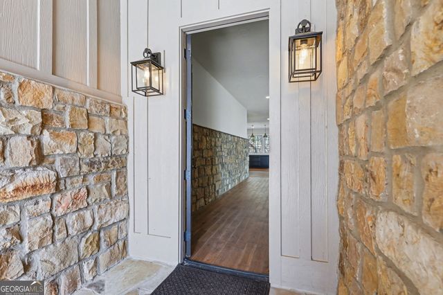 416 Winding View, Clayton, GA 30525