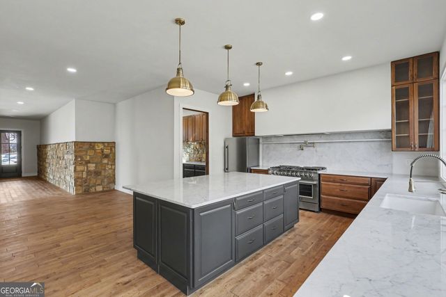 416 Winding View, Clayton, GA 30525