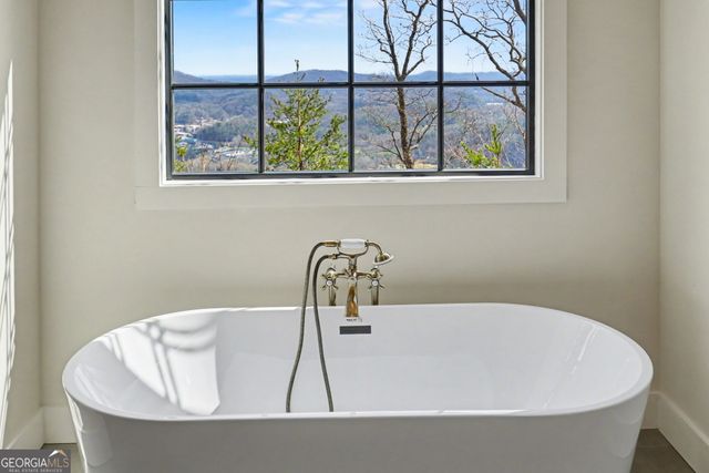 416 Winding View, Clayton, GA 30525