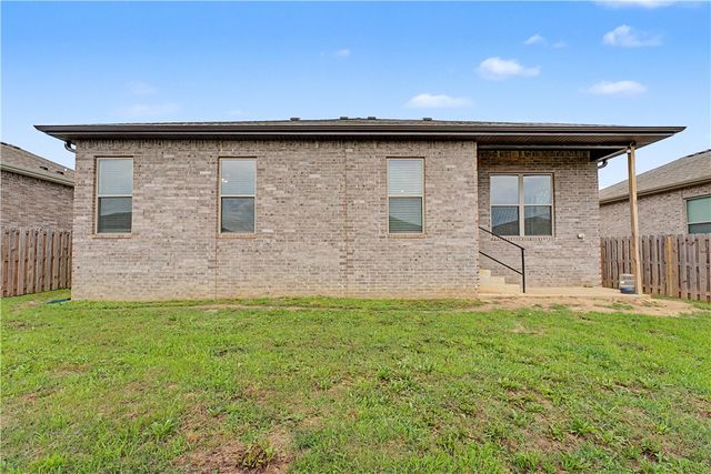 2040 Periwinkle Place, Centerton, AR 72719