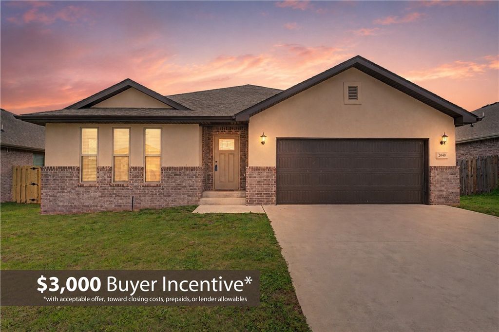 2040 Periwinkle Place, Centerton, AR 72719