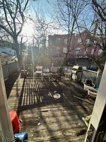 223 W Broadway, Paterson City, NJ 07522