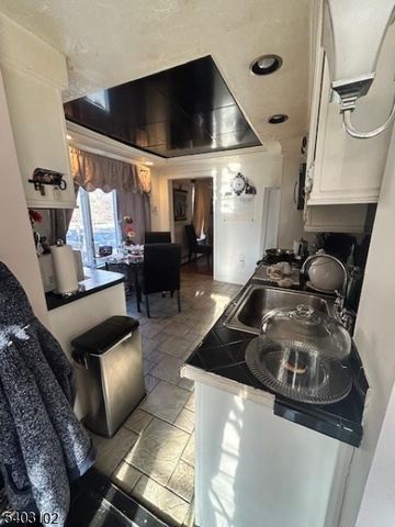 223 W Broadway, Paterson City, NJ 07522