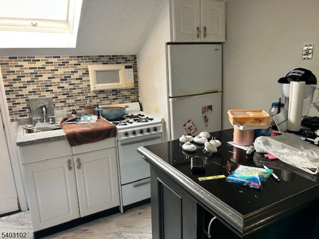 223 W Broadway, Paterson City, NJ 07522