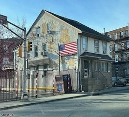 223 W Broadway, Paterson City, NJ 07522