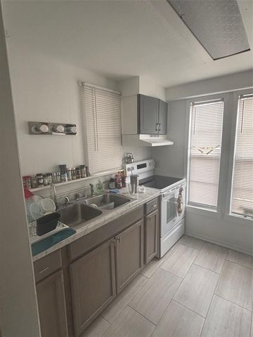 216 W BELMAR STREET, Lakeland, FL 33803