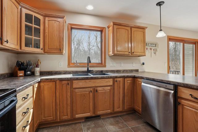 W4954 EMERY LANE, Fond Du Lac, WI 54937