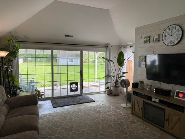 14231 Racho Boulevard, Taylor, MI 48180