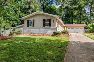 3051 Waterford Road, Winston-salem, NC 27106