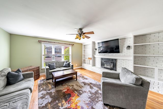 62 Wood Terrace, Albany, NY 12208