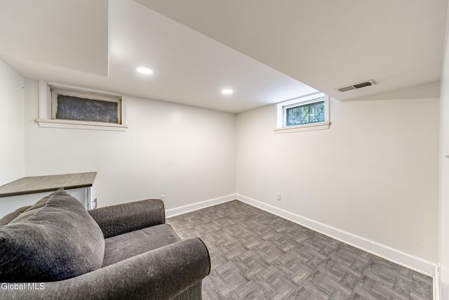 62 Wood Terrace, Albany, NY 12208