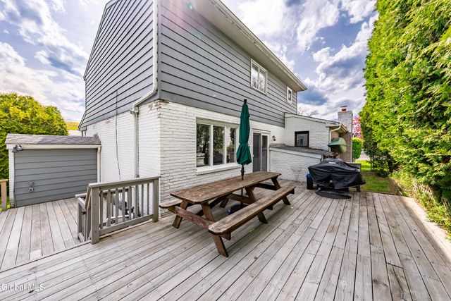 62 Wood Terrace, Albany, NY 12208