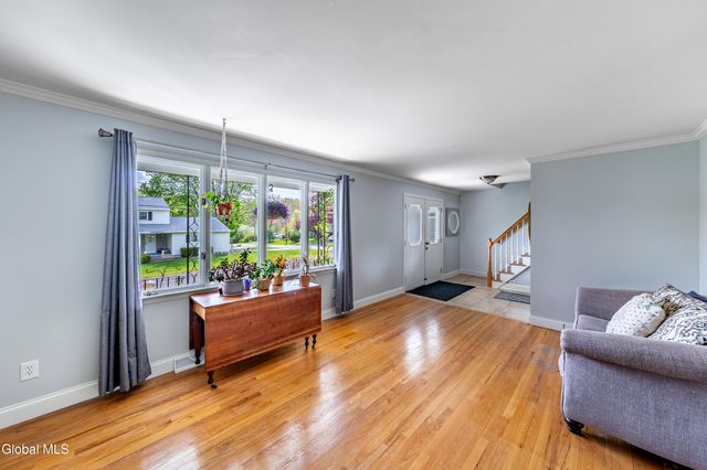 62 Wood Terrace, Albany, NY 12208