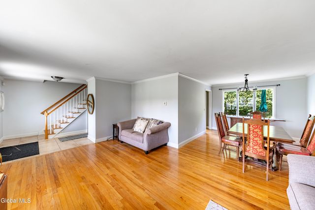 62 Wood Terrace, Albany, NY 12208
