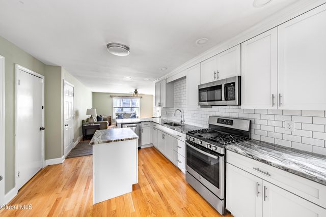 62 Wood Terrace, Albany, NY 12208