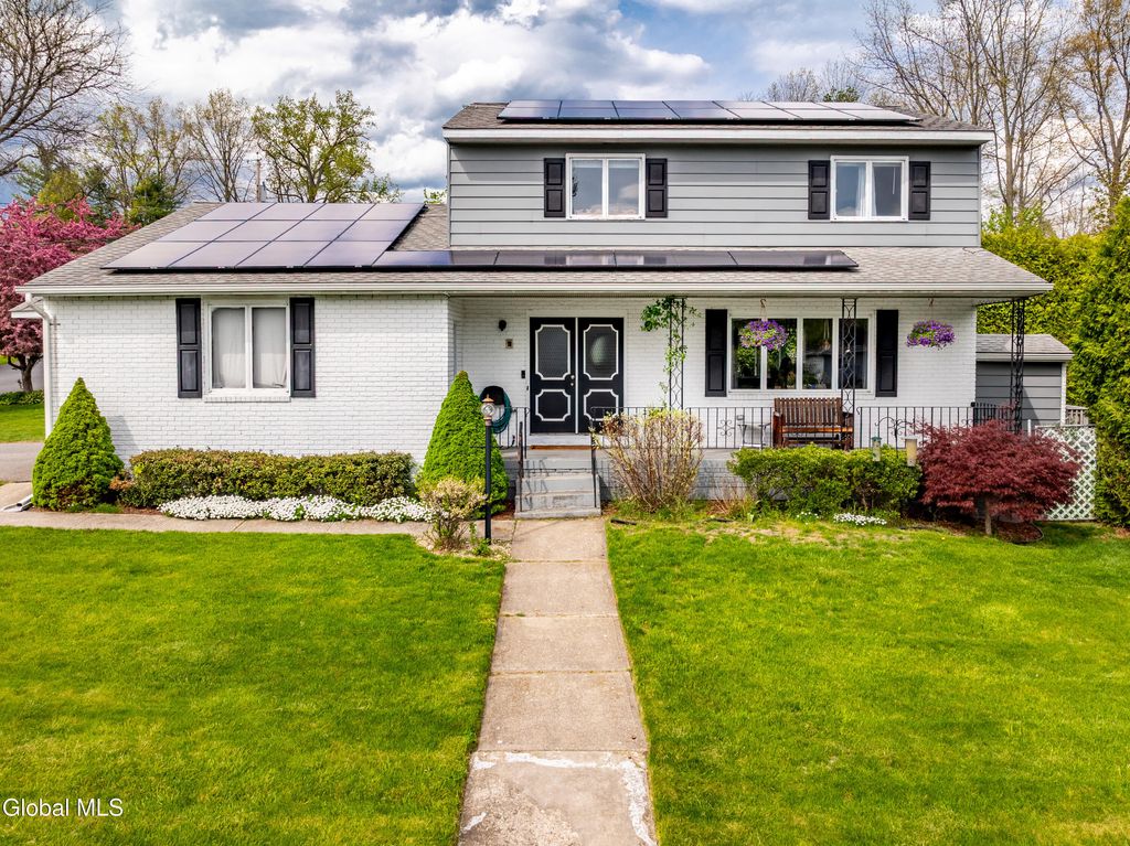 62 Wood Terrace, Albany, NY 12208