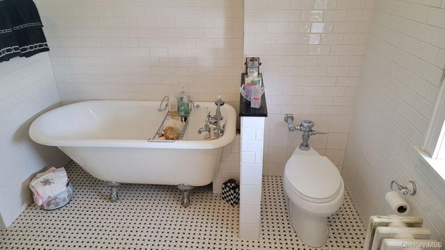 14713 Willets Point Boulevard, Whitestone, NY 11357