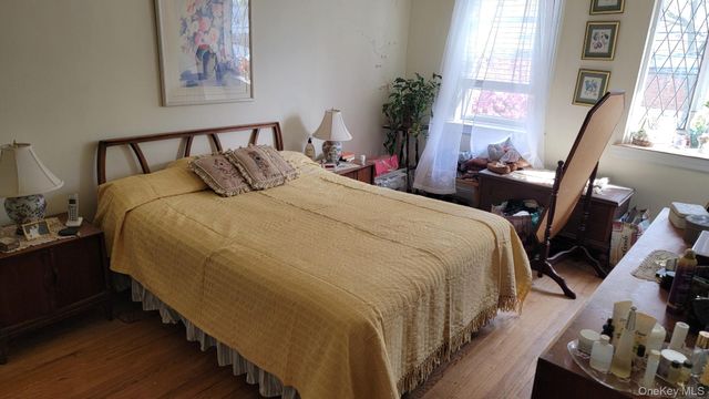 14713 Willets Point Boulevard, Whitestone, NY 11357