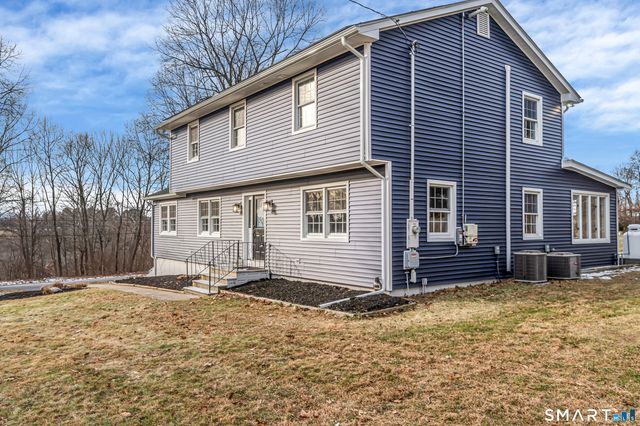 2 Rolf Drive, Danbury, CT 06810