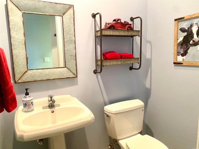 153 Castano Dr, Hot Springs Village, AR 71909