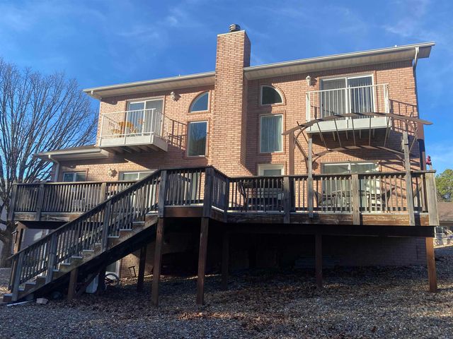 153 Castano Dr, Hot Springs Village, AR 71909