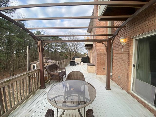 153 Castano Dr, Hot Springs Village, AR 71909