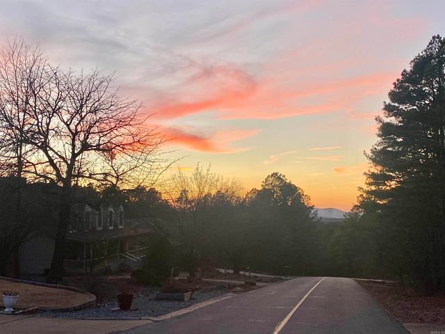 153 Castano Dr, Hot Springs Village, AR 71909