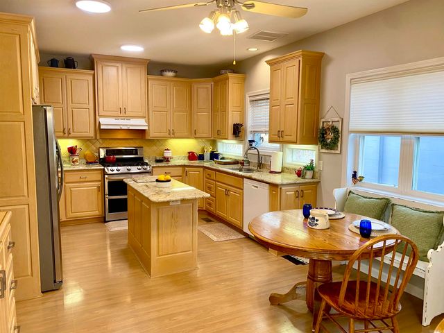 153 Castano Dr, Hot Springs Village, AR 71909