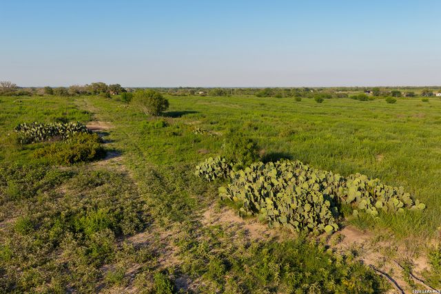 430 WATTS RD, Kingsbury, TX 78638