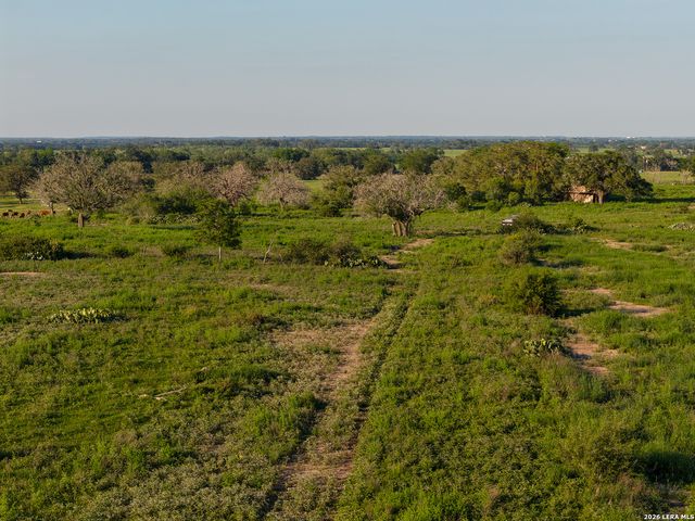 430 WATTS RD, Kingsbury, TX 78638