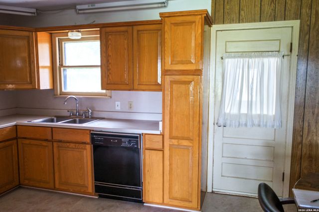 430 WATTS RD, Kingsbury, TX 78638