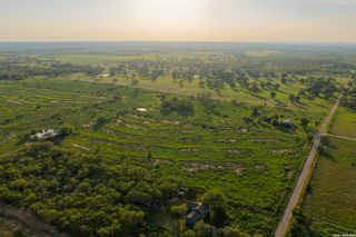 430 WATTS RD, Kingsbury, TX 78638