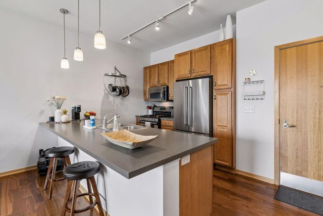 4525 Park Commons Drive 319, Saint Louis Park, MN 55416