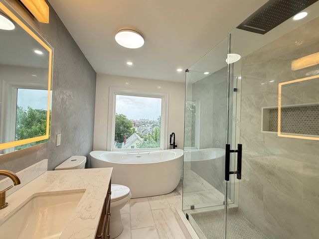 89 Trenton St 3, Boston, MA 02128