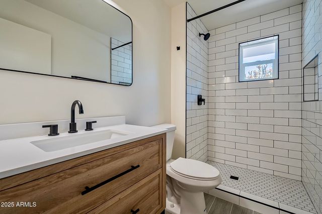 2028 S COLLEGE Avenue, Tempe, AZ 85282