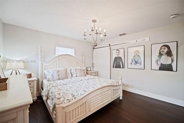 9620 Jamaica Dr, Cutler Bay, FL 33189