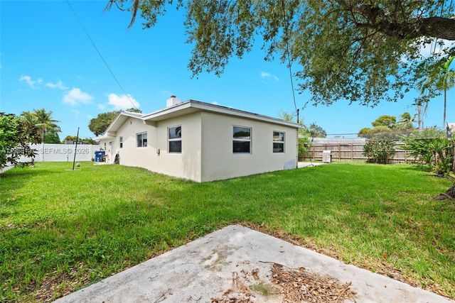 9620 Jamaica Dr, Cutler Bay, FL 33189