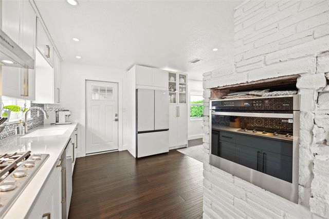 9620 Jamaica Dr, Cutler Bay, FL 33189