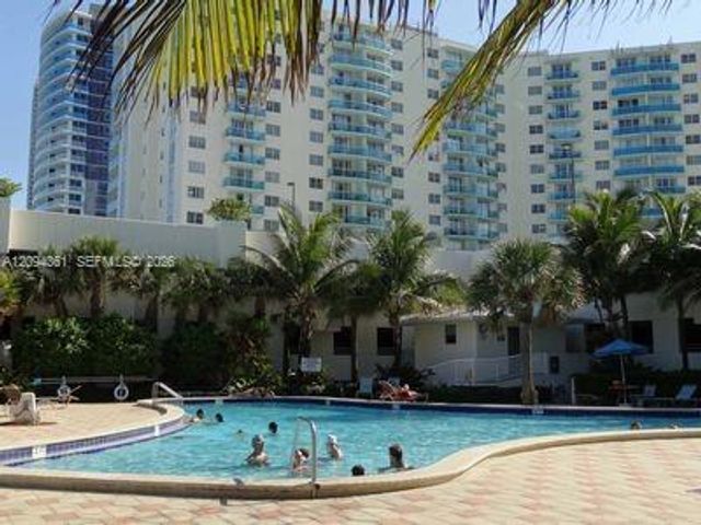 3901 S Ocean Drive 10B, Hollywood, FL 33019