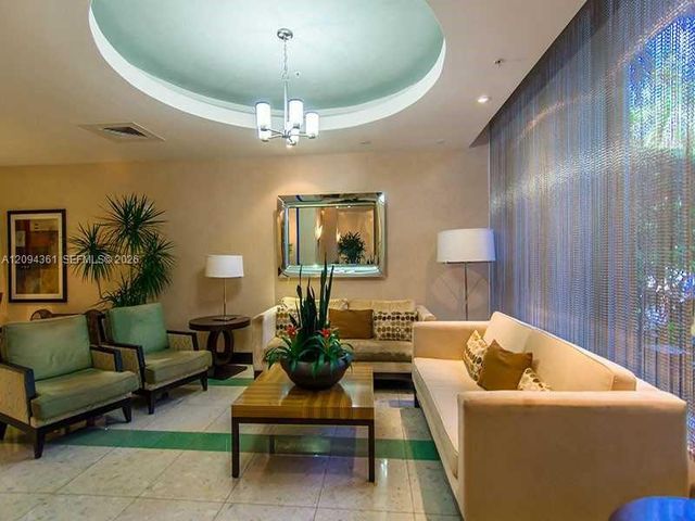 3901 S Ocean Drive 10B, Hollywood, FL 33019